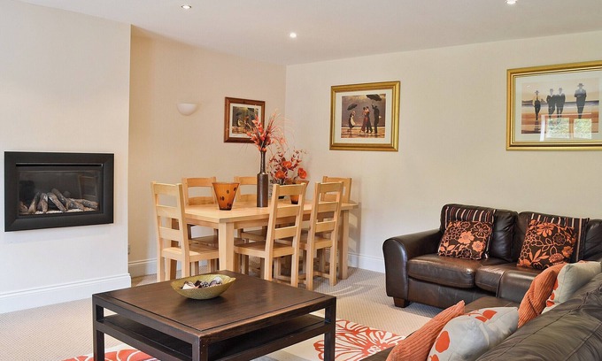 Barnt Green Cottage | 4 bedroom accommodation in Alvechurch