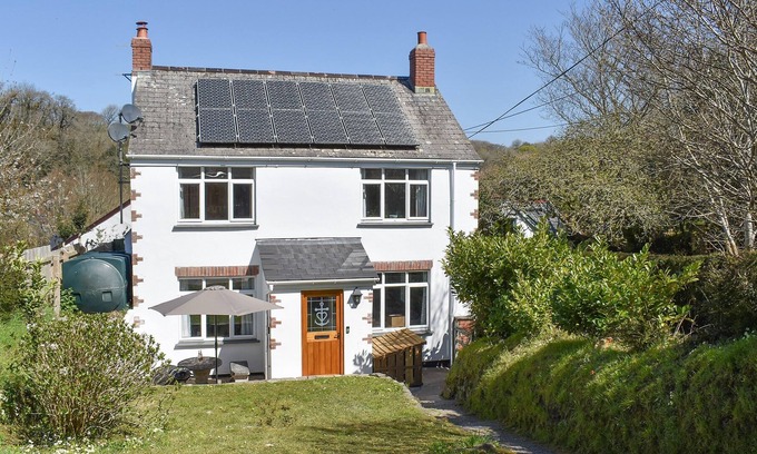 Hartland Cottage | 4 bedroom accommodation in Hartland