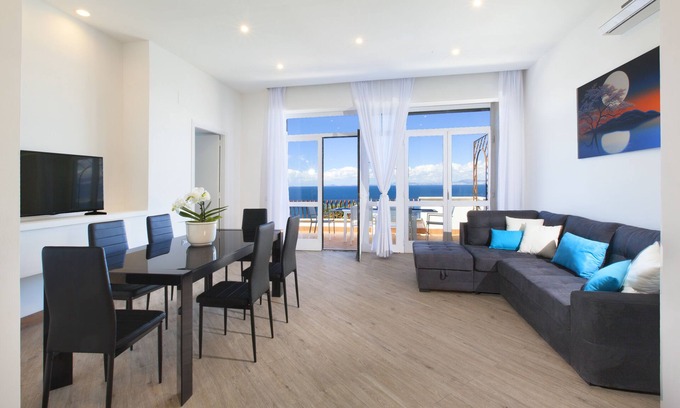 Sorrento Apartment | 4 Bedroom Apartment in Sorrento