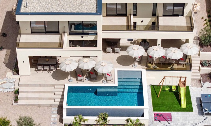 Maslenica House | 4 bedroom awesome home in Maslenica