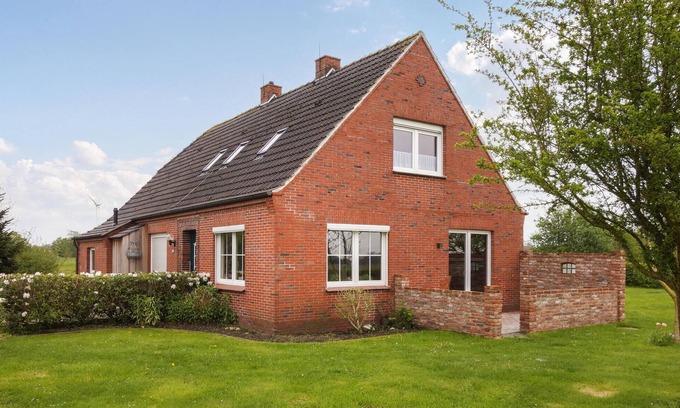 Osteel House | 4 bedroom awesome home in Osteel