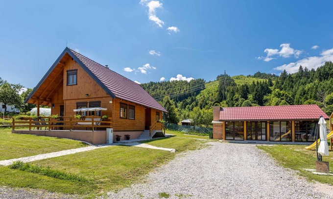 Mrkopalj House | 4 bedroom awesome home in Sunger