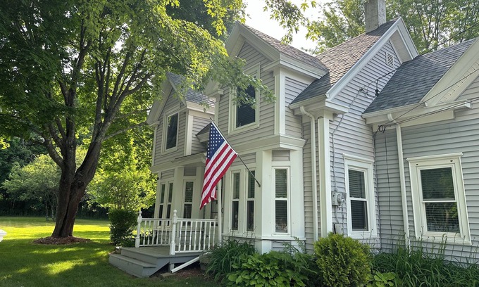 Salsbury Cove House | 4 bedroom beautifully decorated 'Down East ' retreat!