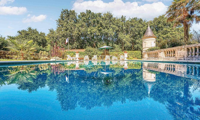 Saint-Vivien-de-Medoc House | 4 bedroom accommodation in Saint-Vivien-de-Medoc