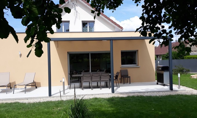 Savigny-en-Revermont House | 4 Bedroom Private vacation home in Savigny-en-Revermont