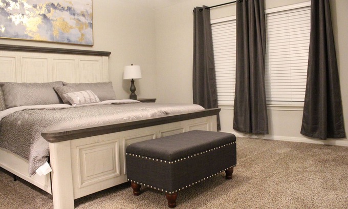 Medina Valley House | 4-bedroom home close to Sea World, Lackland AFB, & many other attractions!