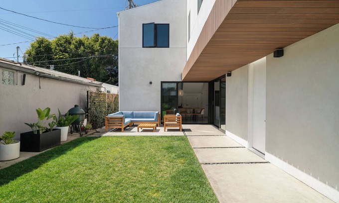 Culver - West House | 4-bedroom house in charming Culver near Venice with AC, WiFi and great walking