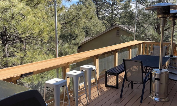 Flagstaff House | 4-bedroom house in Flagstaff with AC, WiFi, on the 12th green of Aspen Valley
