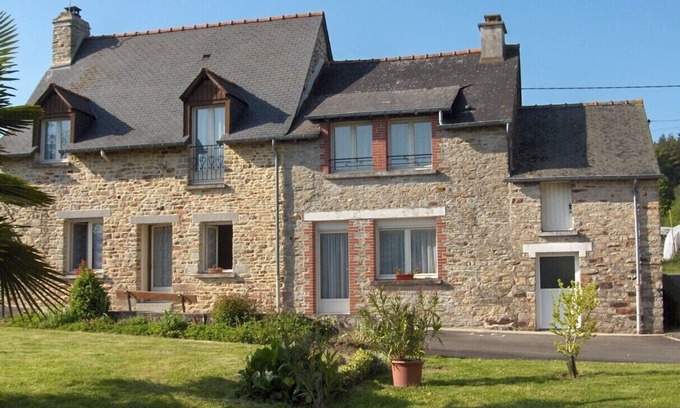 La Bouexiere House | 4 bedroom house in a quiet countryside Rennes