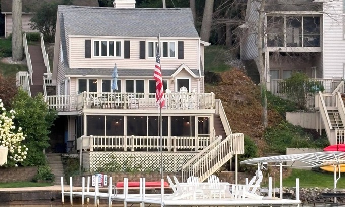 Angola House | 4-bedroom lake front house on fantastic lake James.