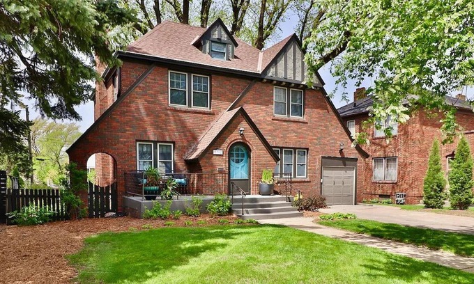 Benson House | 4 Bedroom, Mid-Century Modern House, minutes from downtown