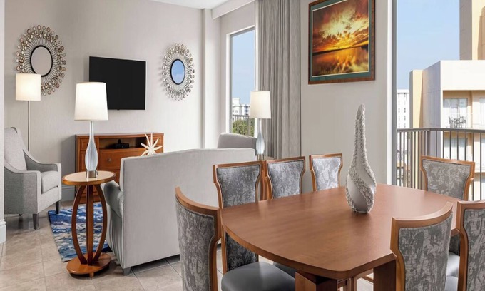 Survey Creek Condo | 4 Bedroom Presidential Condo, 4 Baths, Sleeps 12. Pompano Beach Palm-Aire Resort