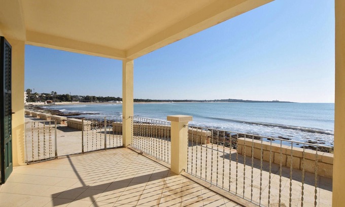 Sampieri House | 4 bedroom stunning home in Sampieri