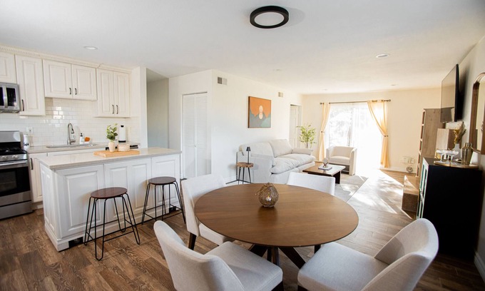 Huntington Beach House | 4 Bedroom Surf City Luxury Home