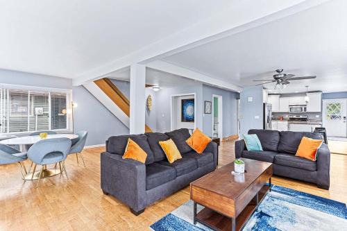 East Lansing House | 4 BR 2 BA Peaceful Getaway Year Round on Park Lake