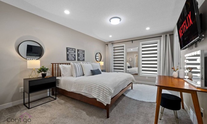 North Central Edmonton House | 4 BR | Yard | Garage | Near Commonwealth & Rogers!