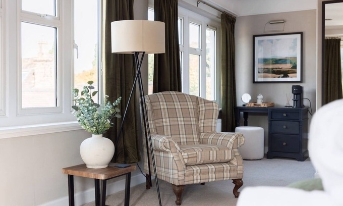 Much Wenlock House | #4 - King Room at The Raven Hotel by PureStay