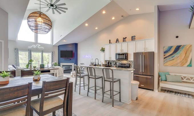 Camdenton Condo | 4 Mi to Dtwn: Gem w/Lake Access in Camdenton