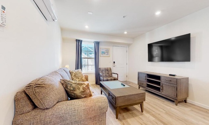 Rehoboth Beach Apartment | 4 Rehoboth Beach House - 20494 Coastal Highway #4