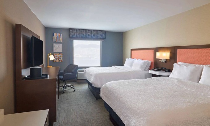 Smithfield Hotel | 4 Units | Smithfield Haven: Ideal for Travelers Seeking Comfort & Style