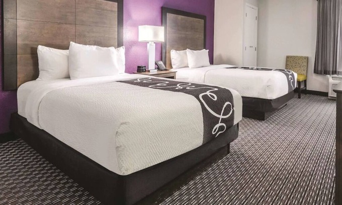 Myrtle Beach Hotel | 4 x 2 Double Beds Deluxe Rm at La Quinta Inn by Wyndham Myrtle Beach-N Kings Hwy