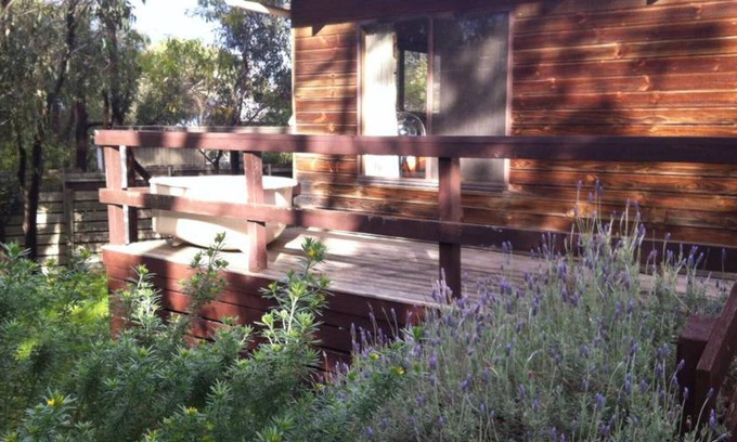 Aireys Inlet House | 40 Airey's Street - Walk To The Beach & Coffee Shops