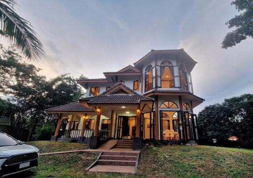 Mae Jo Villa | 400m2 - Hearth - Mountain View - Grove - AC - 24 7 check in