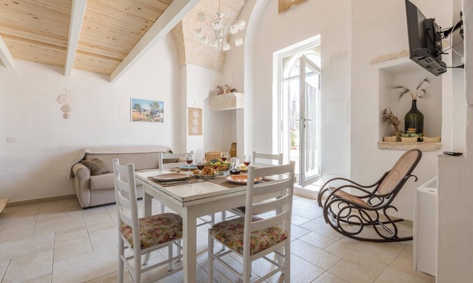 Pezze di Greco Apartment | 4164 Masseria Marcantonio-Scirocco by BarbarHouse