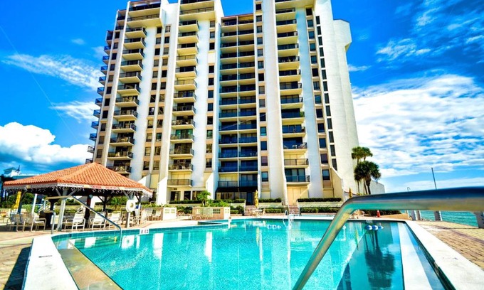 Clearwater Beach Apartment | 440 West Condos 1507S