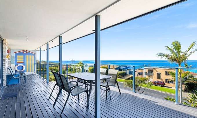 Kianga House | 45 Hillside Cres Beach House