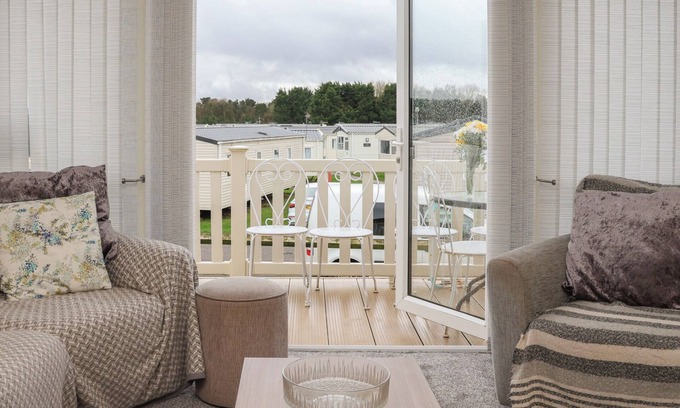 Cayton Bay Cottage | 47 The Drake Forgetmeknot