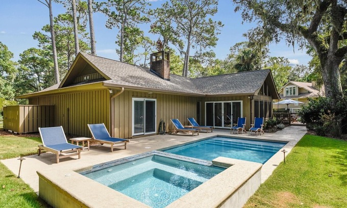 Heritage Woods House | 48 Heritage Road ~ Newly Renovated Sea Pines Home, Close to Harbour Town & Beach