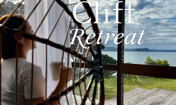 Stanmore Bay House | 49 Cliff Retreat