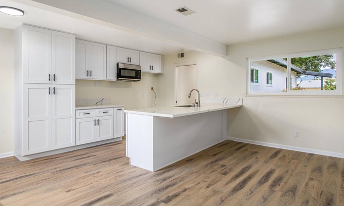 Redlands House | 4bdrm Pet-Friendly House Mins from Downtown Redlands