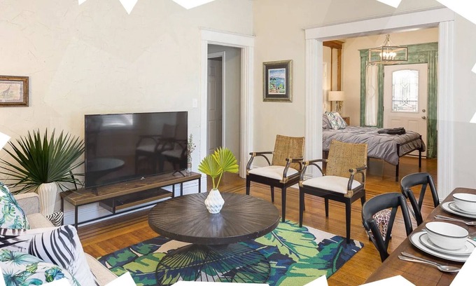 Cherokee Triangle Apartment | 4BR/2BA Charming Louisville Getaway!