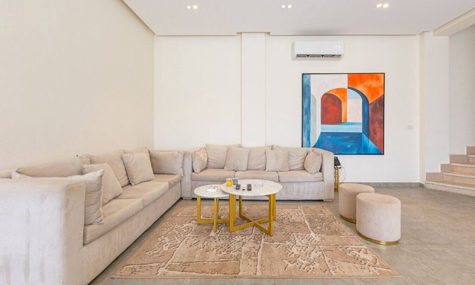 Cairo Villa | 4BR Villa with Private Pool | 15 mins from airport | 10 Mins from shopping pool | premium service