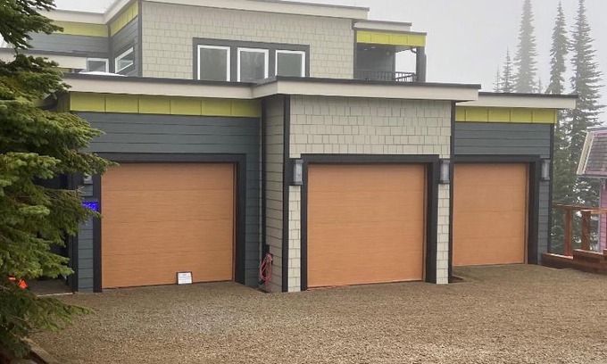 Silver Star Mountain House | 4Kings Lodge