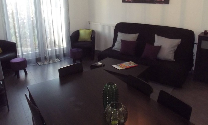 Saint-Germain-sur-Morin Apartment | 4km Disney,large apartment,ground floor,6 pers with private garden in quiet area