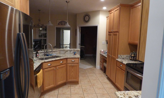 Waterford Plantation House | 5-bed home in Myrtle Beach has AC, WiFi, pool table, garage, HOA large amenities