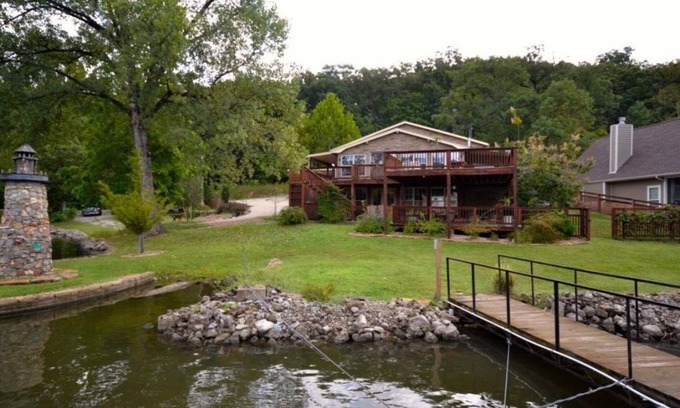Gravois Mills House | 5 Bedroom 3.5 Bath Family Lakefront Rental - Quiet Cove! 48MM Boat ramp on site!