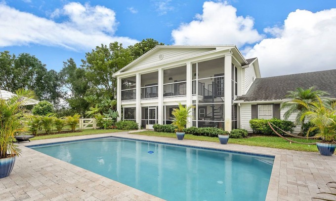 Wellington Other | 5-BEDROOM POOL HOME AND BARN HACKING DISTANCE TO WEF