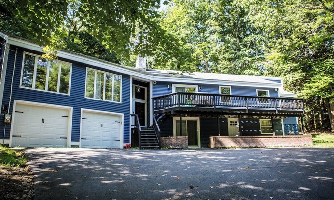 Birch Hill House | 5 Bedroom Rustic Home North Conway - Great for Families!