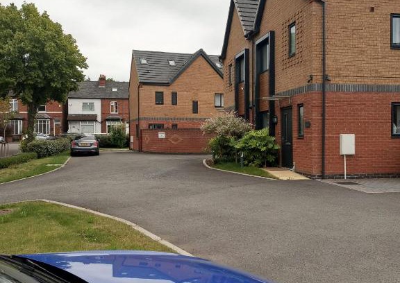 Yardley House | 5 Bedroom Spacious Home