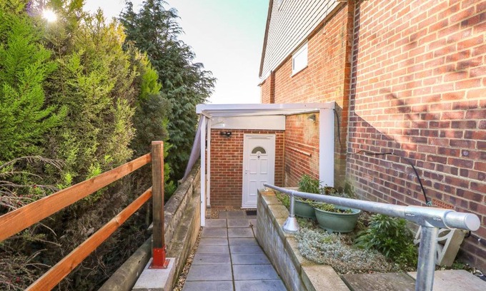 Lancing House | 5 Firle Road Annexe