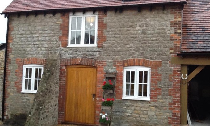 Templecombe Apartment | 5 High Street