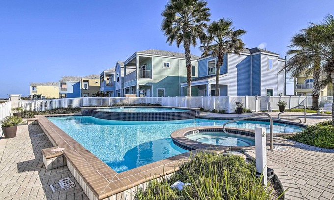 Port Isabel House | 5 Mi to Beach: Pet-Friendly Port Isabel Home!