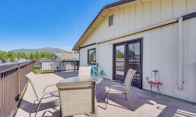 Northeast Anchorage Apartment | 5 Mi to State Park: Mtn-View Apt in Anchorage