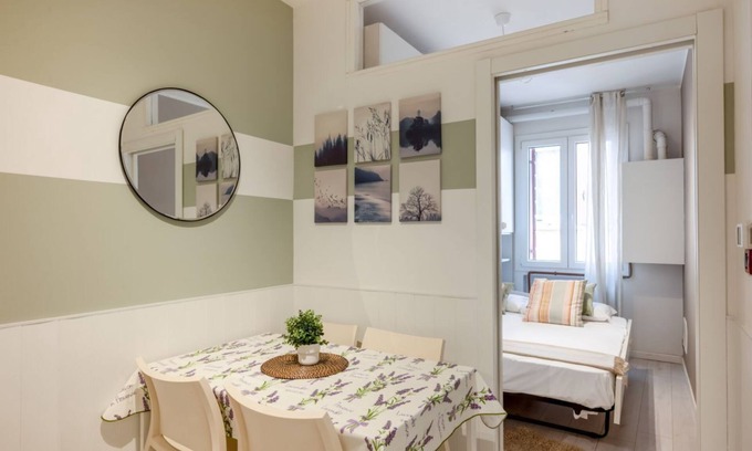 Historic Centre Apartment | 5 min from Signori Square Essential Apartment