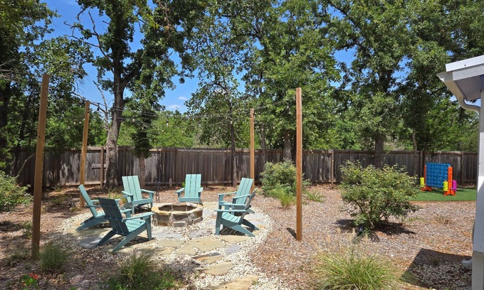 Somerville Cottage | 5 mins to Lake | Sleeps 7 | Boat Parking