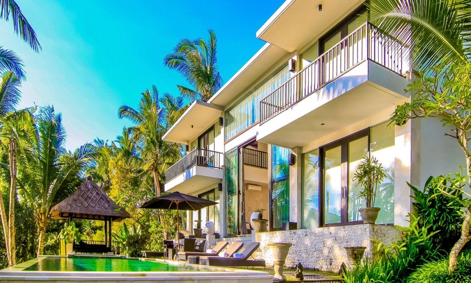 Abiansemal Villa | 5 * Pool villa in Ubud with free airport pick up and free use of bikes!
